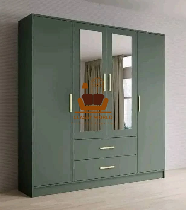 Mordern Closet With Mirrors